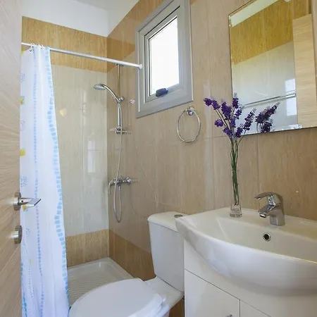 Holiday home Posidonas 3 *